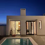 Casa Blanca - A Avec Piscine Privee Willa