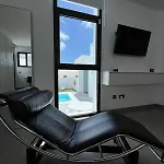 Casa Blanca - A Avec Piscine Privee Willa