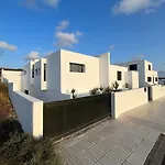 Casa Blanca - A Avec Piscine Privee *