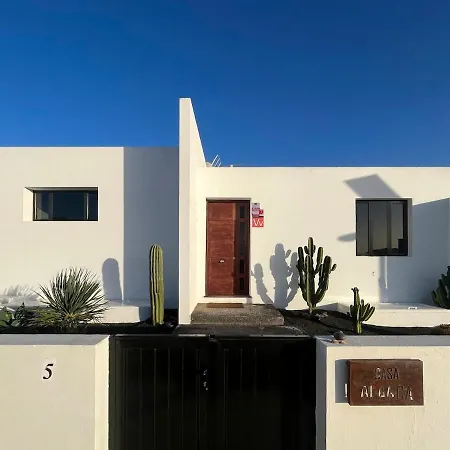 Casa Blanca - A Avec Piscine Privee Willa