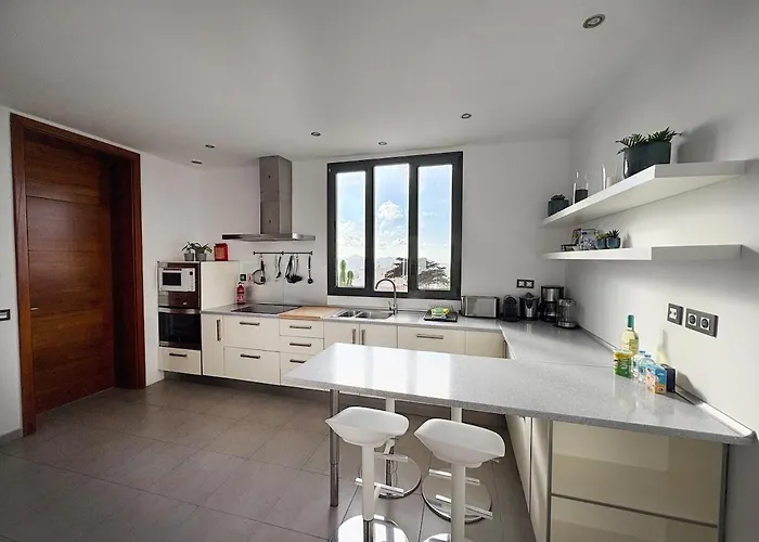 Casa Blanca - A Avec Piscine Privee Willa