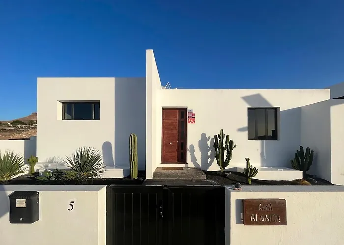 Casa Blanca - A Avec Piscine Privee Willa