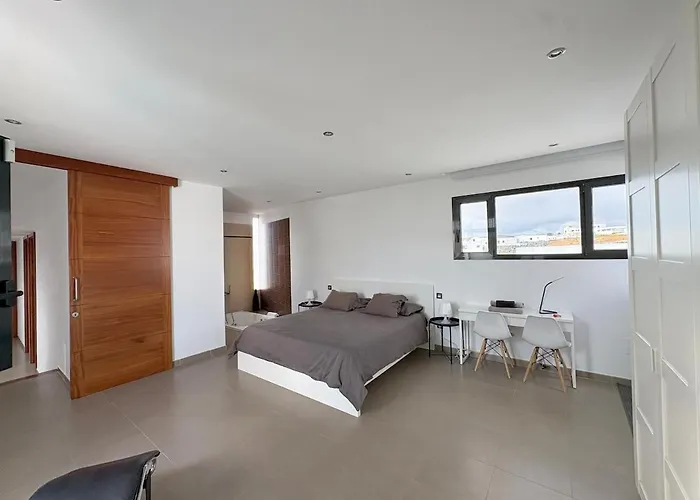 Casa Blanca - A Avec Piscine Privee Willa